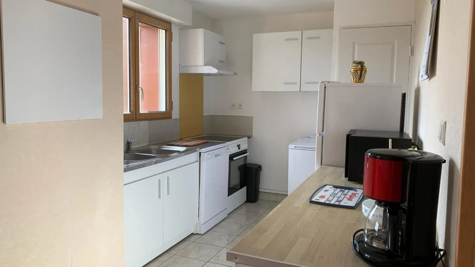 Appartement Calme Et Lumineux, Bord De Mer A 1 Minute A Pied De La Plage 路易港 0*,