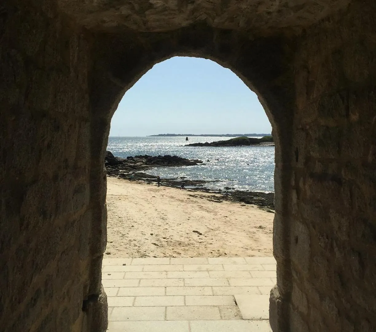 Appartement Calme Et Lumineux, Bord De Mer A 1 Minute A Pied De La Plage 路易港 公寓